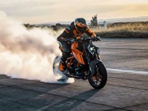 KTM1390 Super Duke R