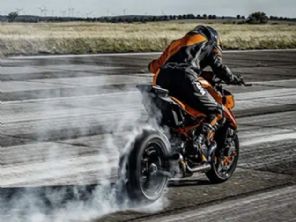 1390 Super Duke R