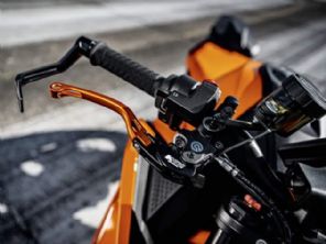 1390 Super Duke R