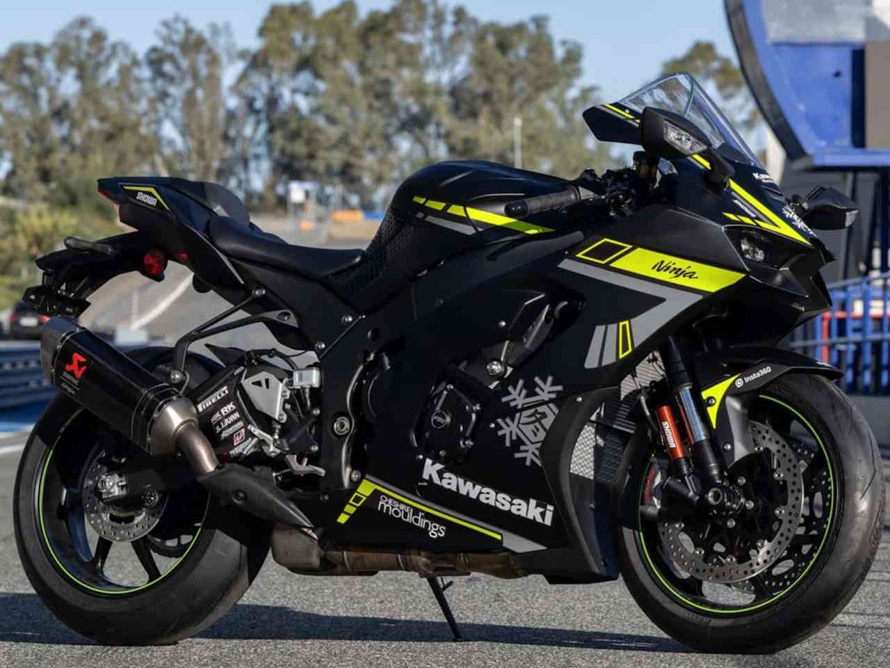 KawasakiNinja ZX-10RR 2024 - lateral