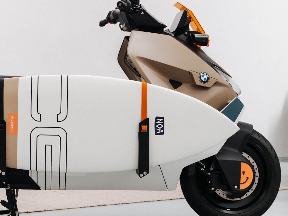 BMW CE 04 Vagabund Moto Concept E-Scooter