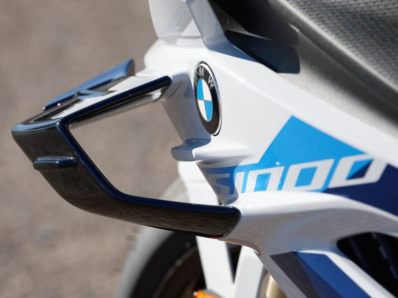 BMWS 1000 RR 2023 - lateral