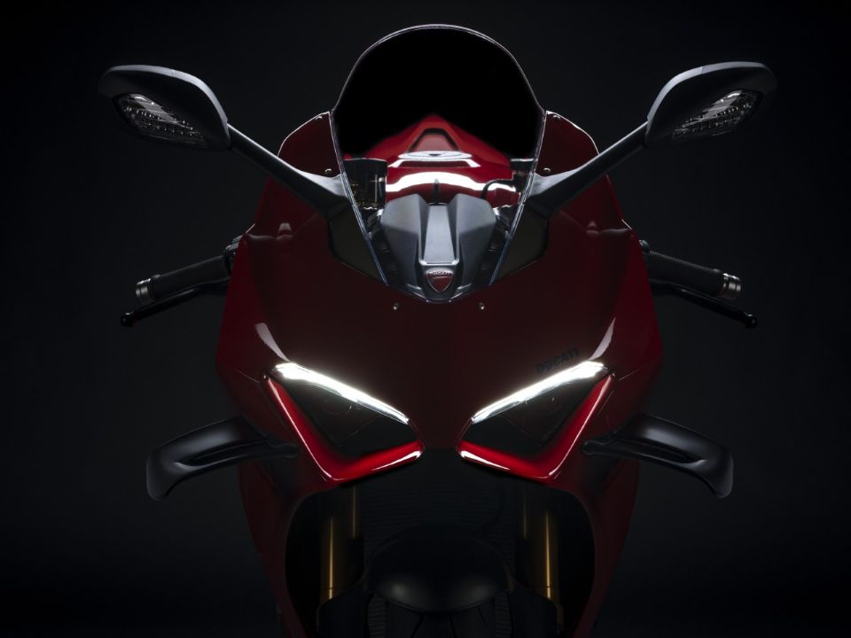 DucatiPanigale V4 S 2023 - frente