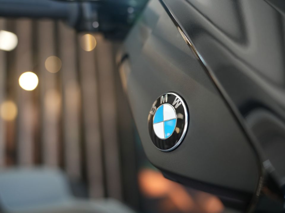 BMWC 400 X 2023 - escapamentos