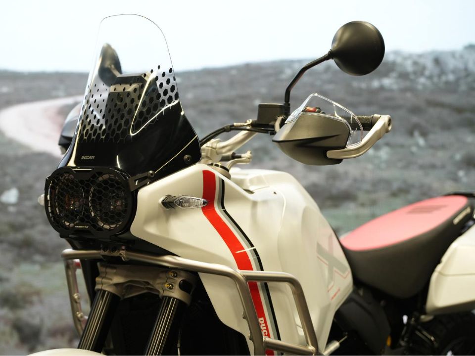 DucatiDesertX 2023 - 3/4 frente