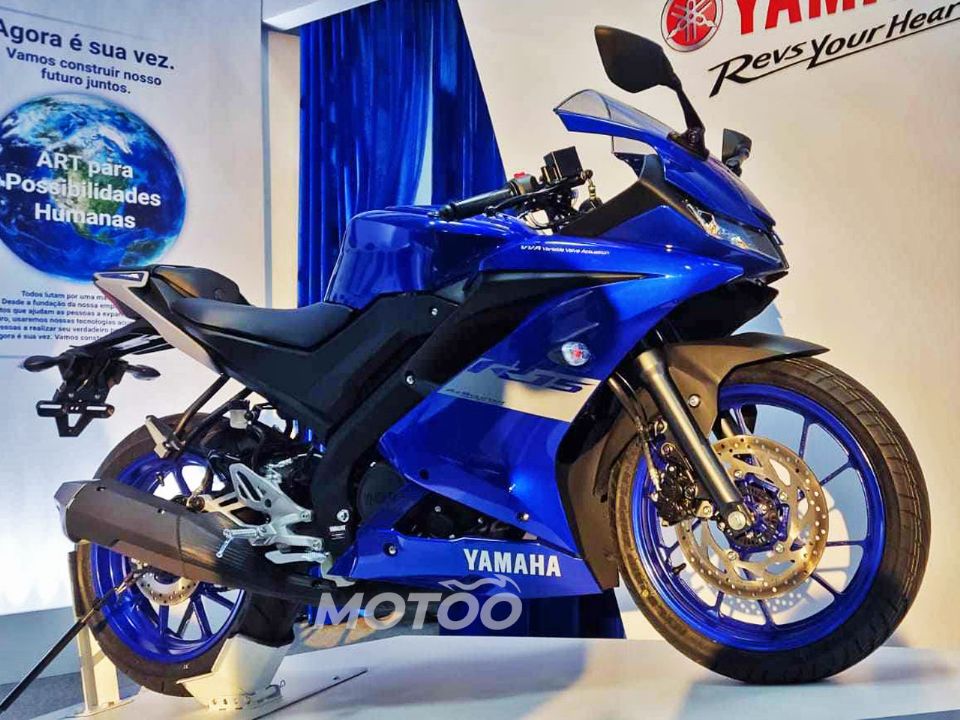 YamahaR15