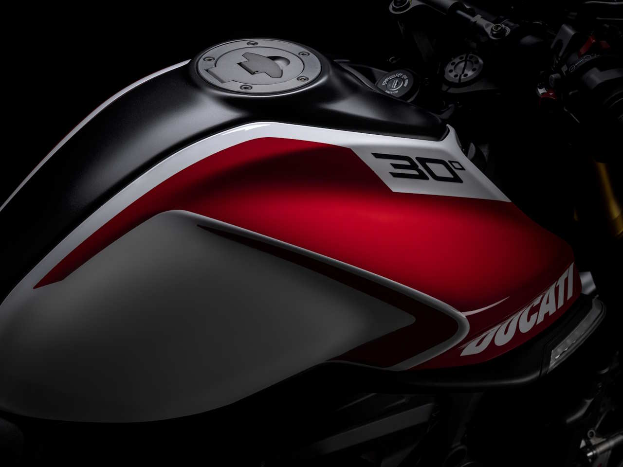 DucatiMonster 2024 - escapamentos