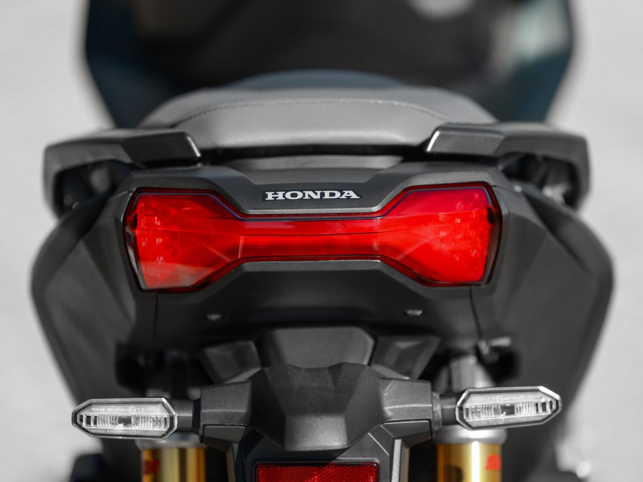 HondaADV 150 2024 - traseira