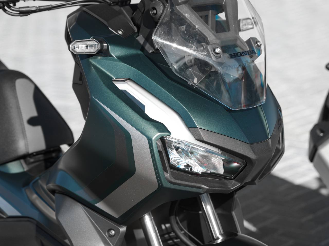 HondaADV 150 2024 - 3/4 frente