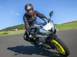 Yamaha R15 deu certo no Brasil? Veja o que os nmeros dizem