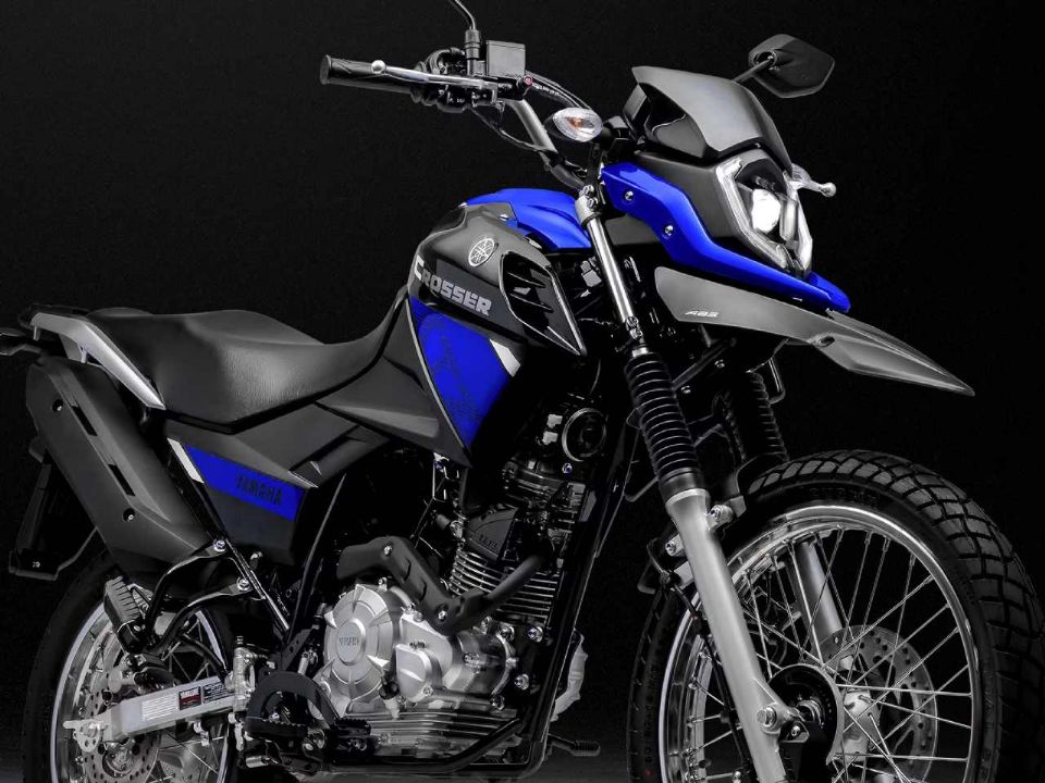 Yamaha Crosser 2023 tem farol de LED e mais novidades