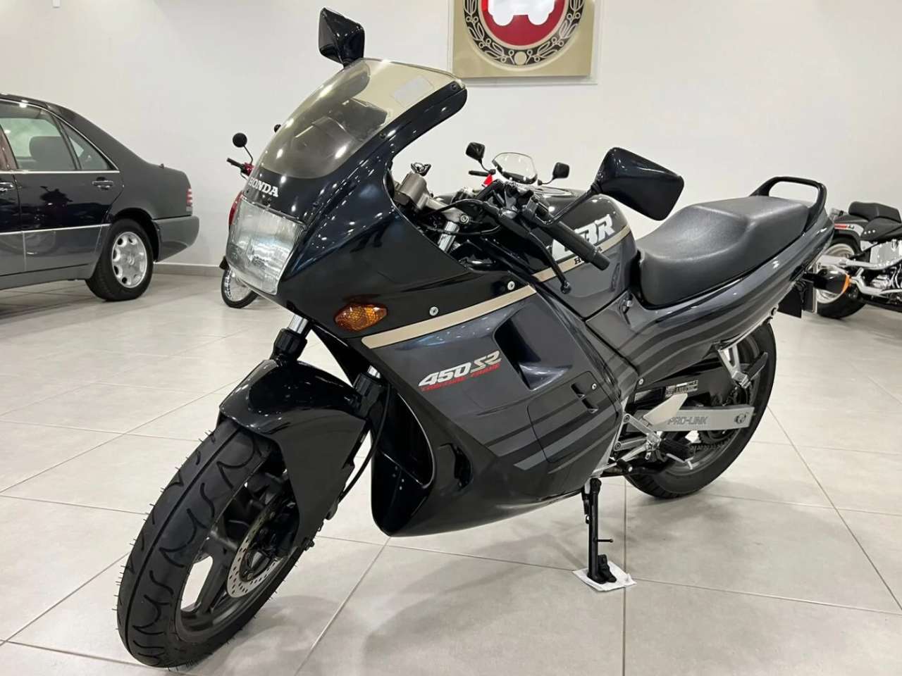 Honda CBR 450 SR 1990 - 3/4 frente