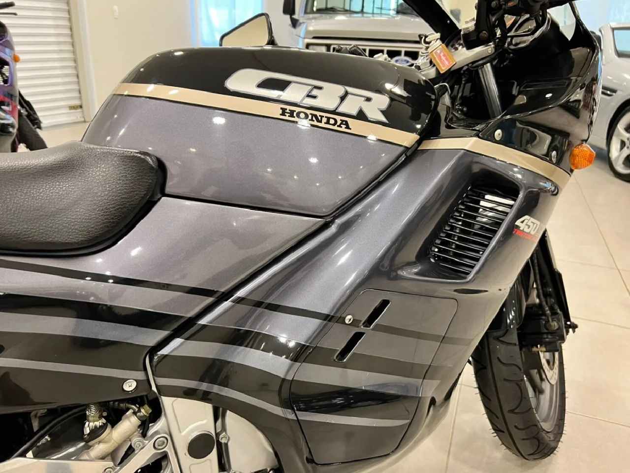 Honda CBR 450 SR 1990 - lateral