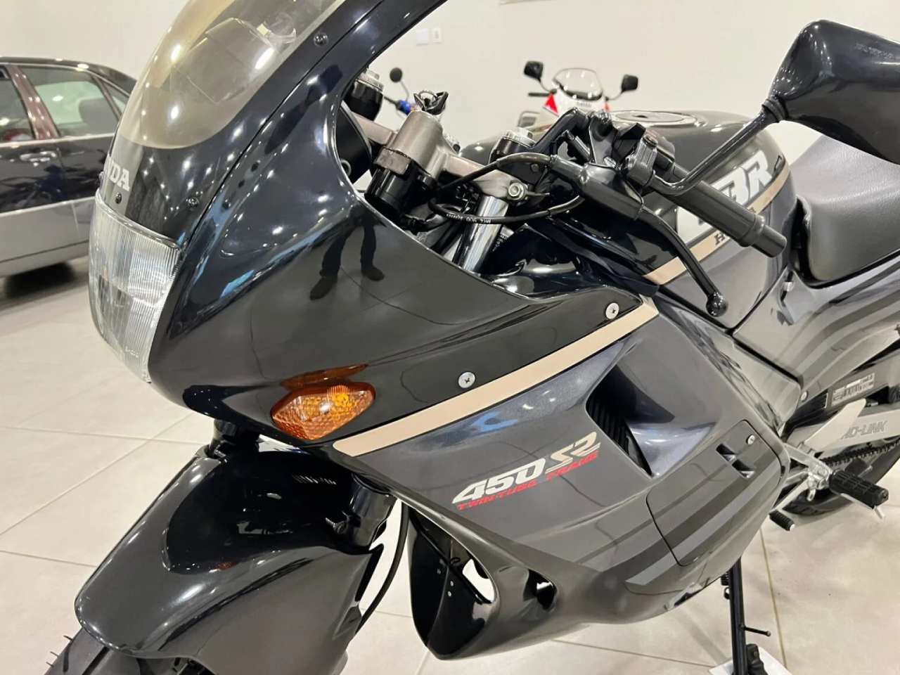Honda CBR 450 SR 1990 - lateral