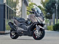 Kymco AK 550i