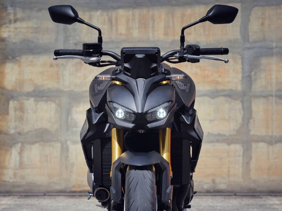 Honda CB1000 Hornet 2025 - frente