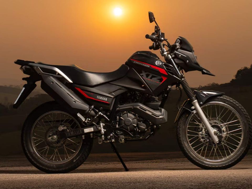 Yamaha Crosser 150 2025 - lateral