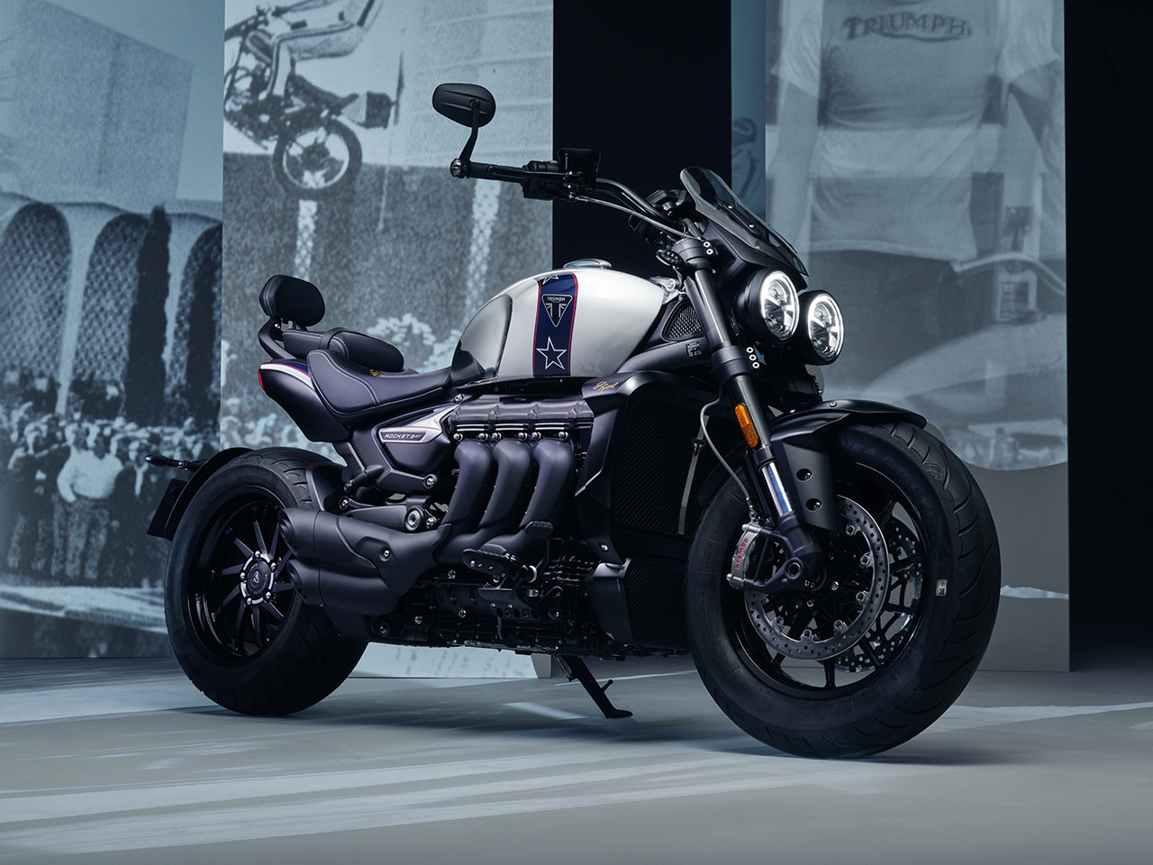 Triumph Rocket 2025 - 3/4 frente