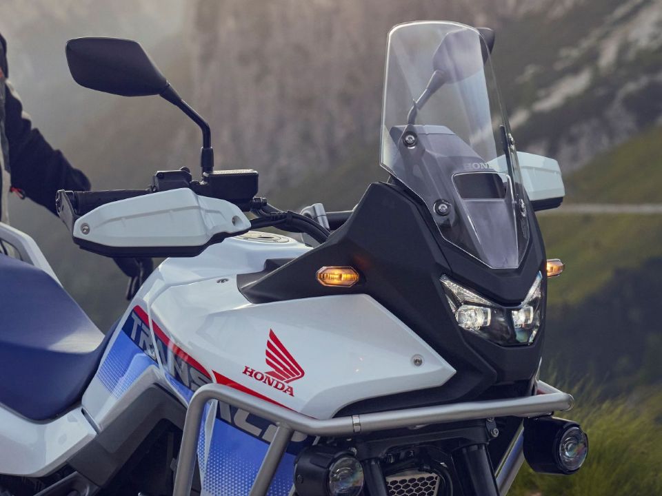 Honda XL750 Transalp 2025 - frente