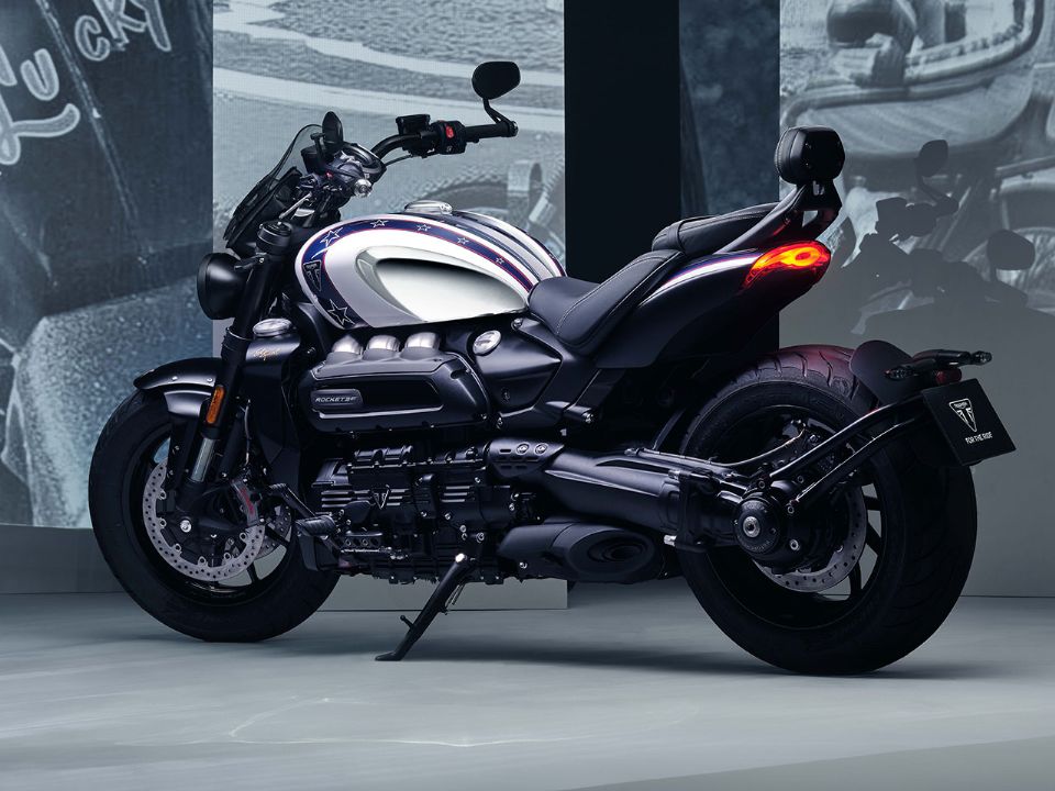 Triumph Rocket 2025 - 3/4 frente