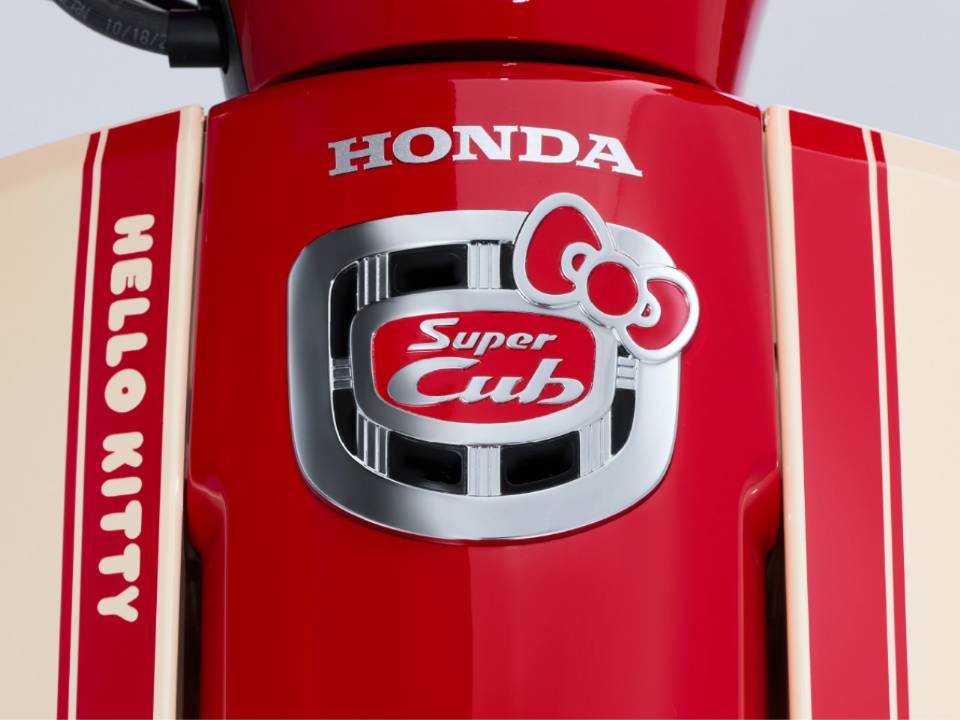 Honda Super Cub 110 Hello Kitty 50th Anniversary 2025