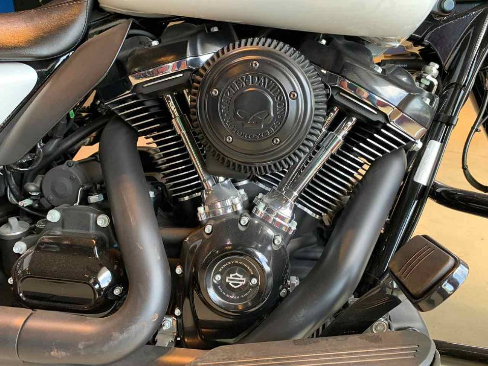 Os motores da Harley-Davidson por muitas gerações fizeram uso do com comando OHV