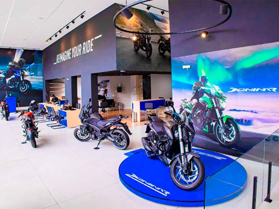 Além da tecnologia DTSi todas as motos Bajaj tem ABS e suspensão dianteira invertida