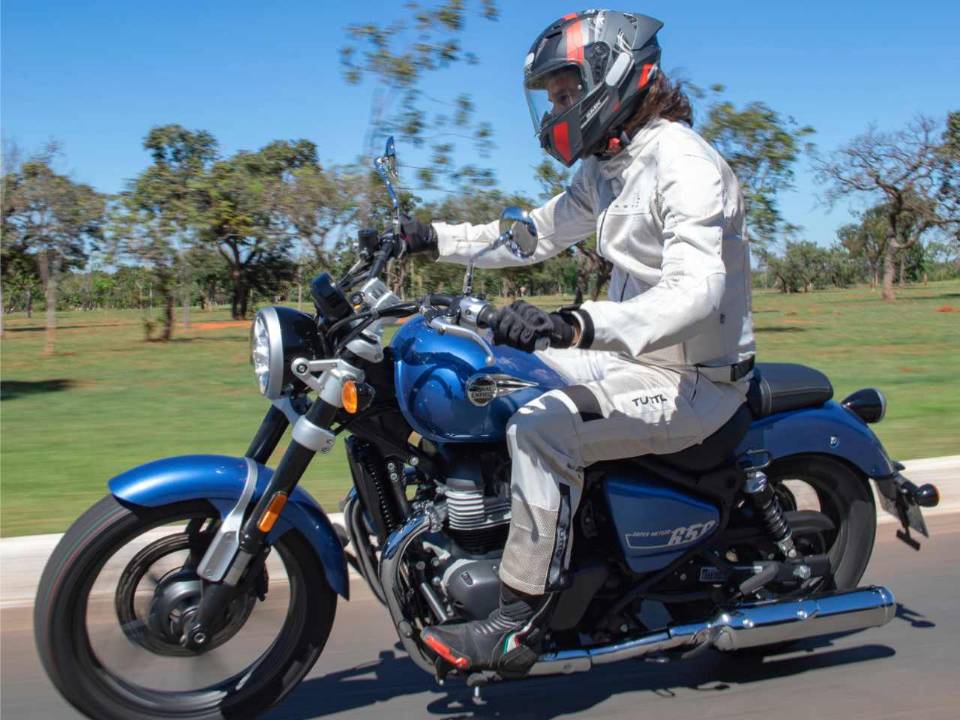 Primeiras impresses com a Royal Enfield Super Meteor 650 2024