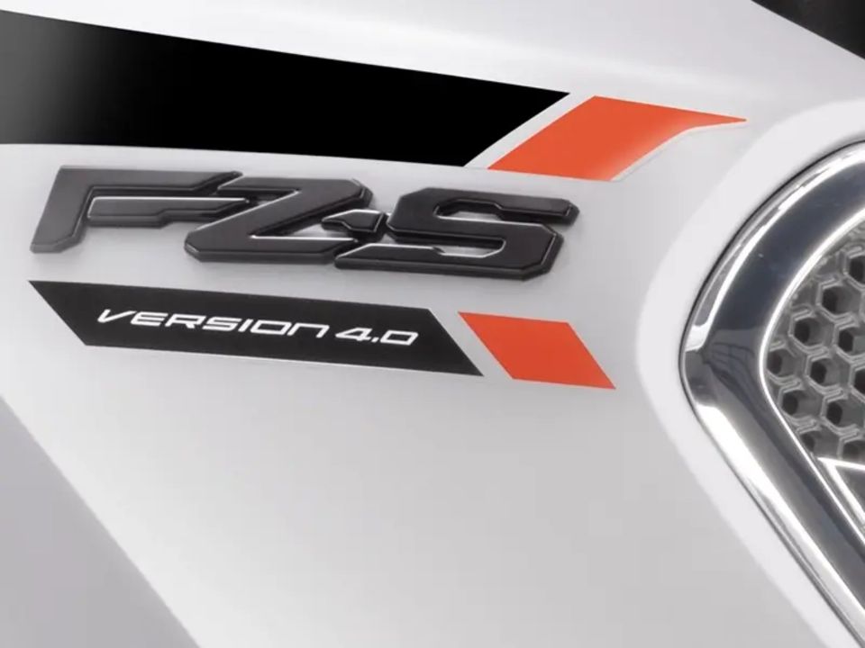 Yamaha FZ-S 2024 - lateral