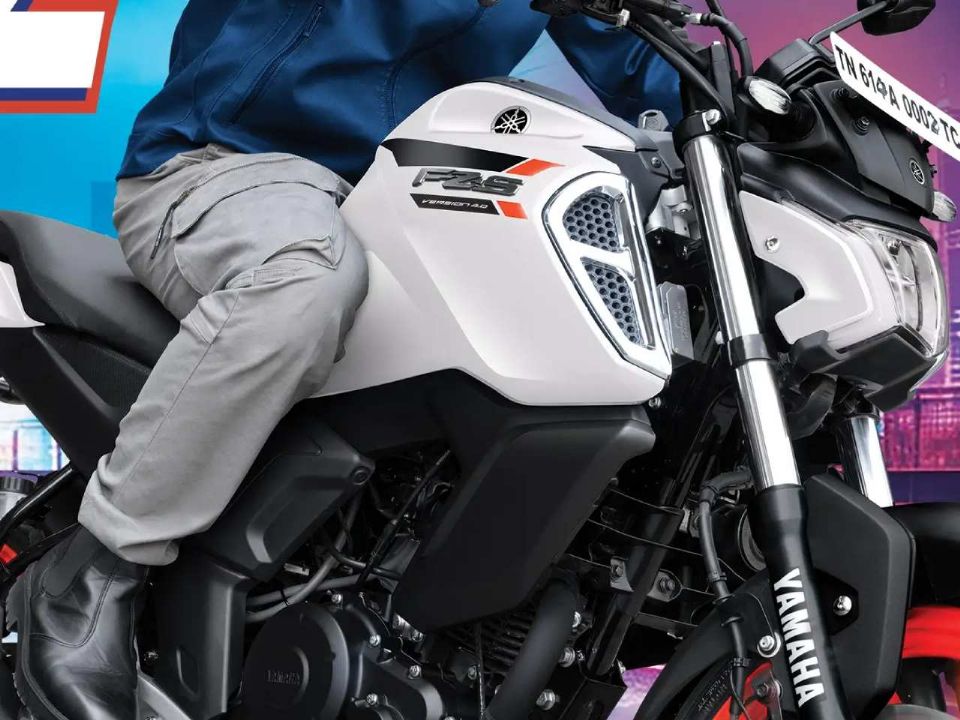 Yamaha FZ-S 2024 - 3/4 frente
