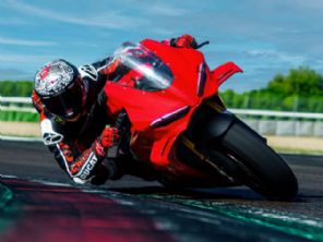 Panigale V4