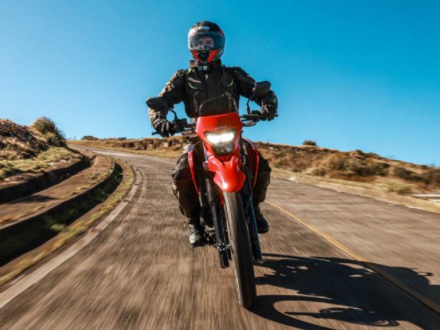 Honda Tornado 300 2025: primeiras impresses