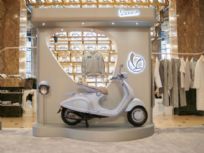 Vespa 946