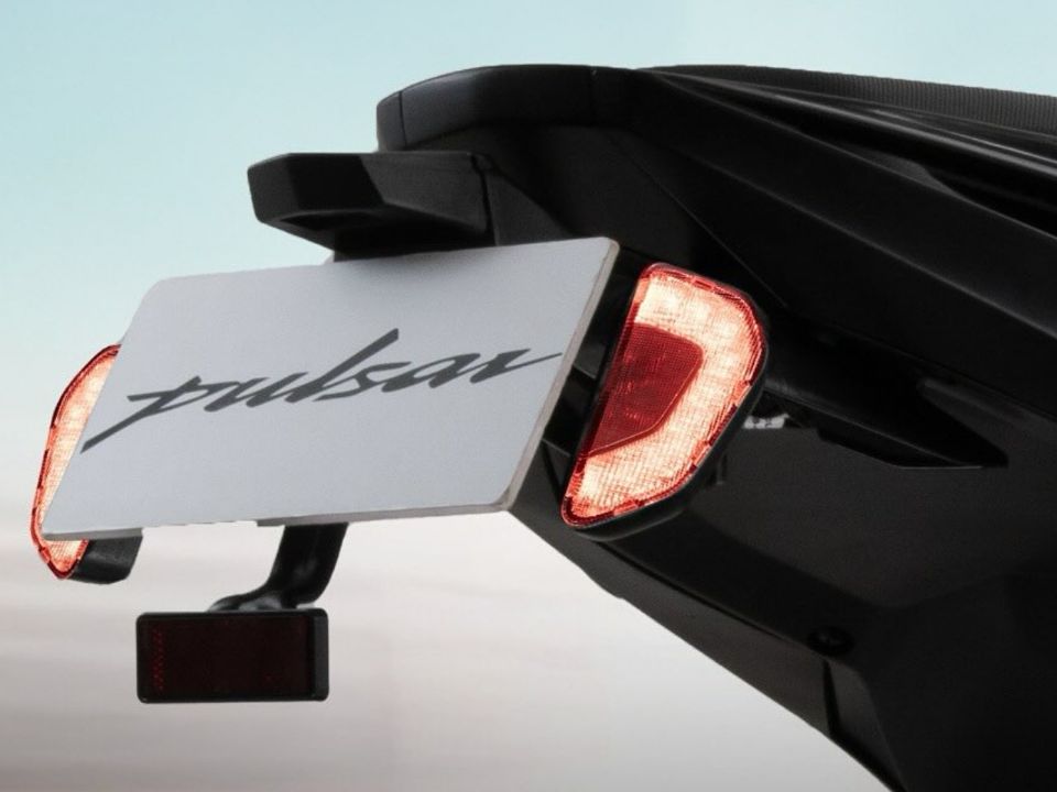 Bajaj Pulsar RS200 2025 Bajaj Pulsar RS200 2025