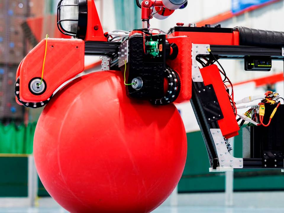 Motores elétricos foram montados em estrutura feita com impressora 3D e apoiada sobre as esferas Motores elétricos foram montados em estrutura feita com impressora 3D e apoiada sobre as esferas