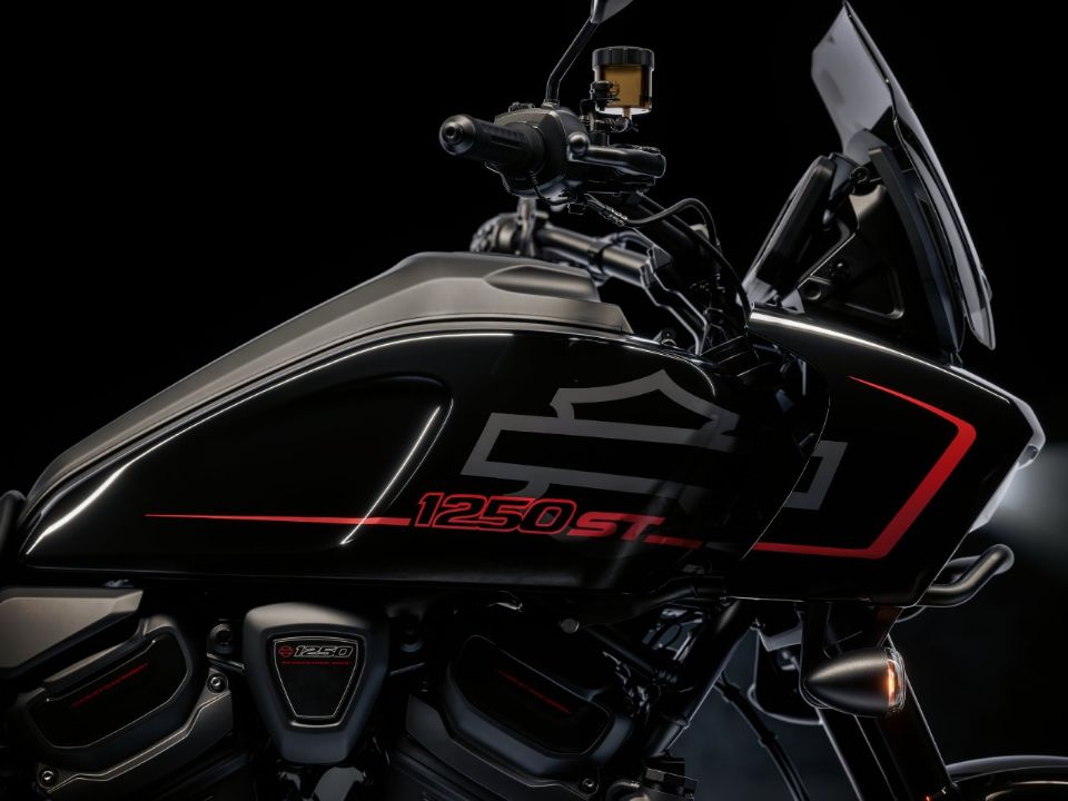 Harley-Davidson Pan America 1250 ST 2025 - lateral