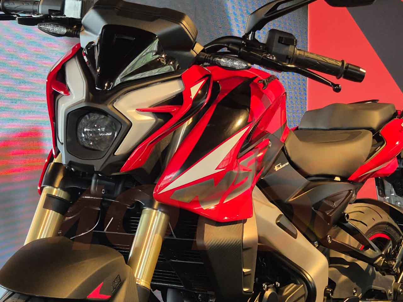 Bajaj�Dominar NS400Z 2026 - frente