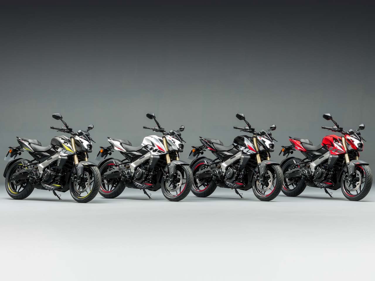 Bajaj�Dominar NS400Z 2026 - escapamentos