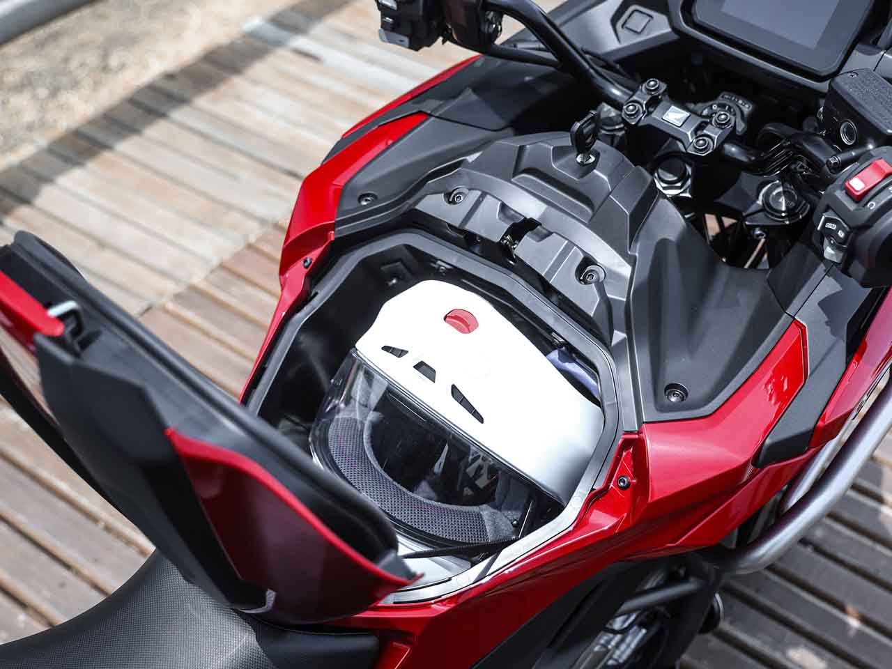 Honda�NC 750X 2026 - escapamentos