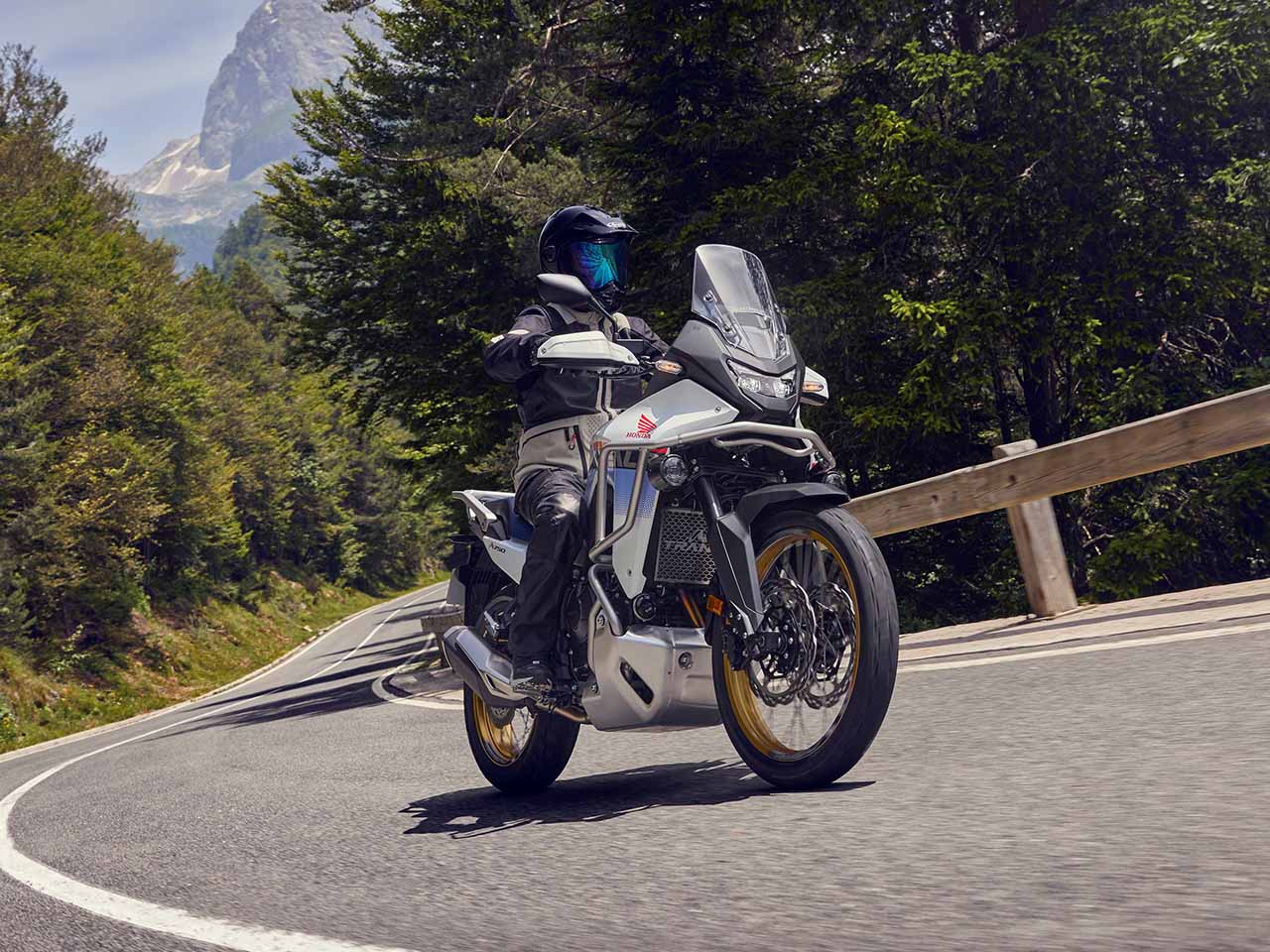 Honda�XL750 Transalp 2026 - 3/4 frente