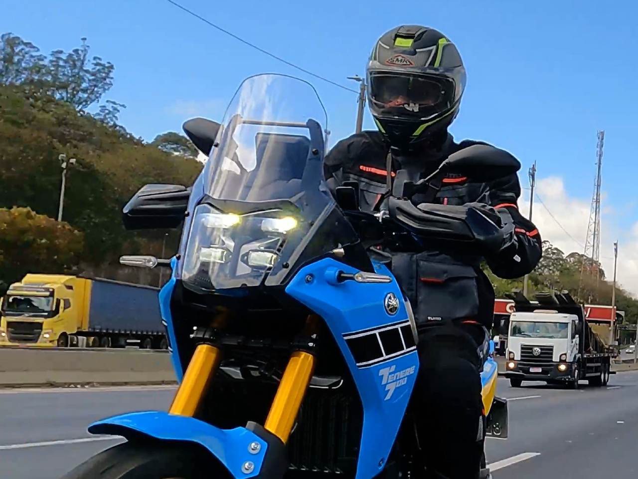Yamaha�T�n�r� 700 2026 - 3/4 frente