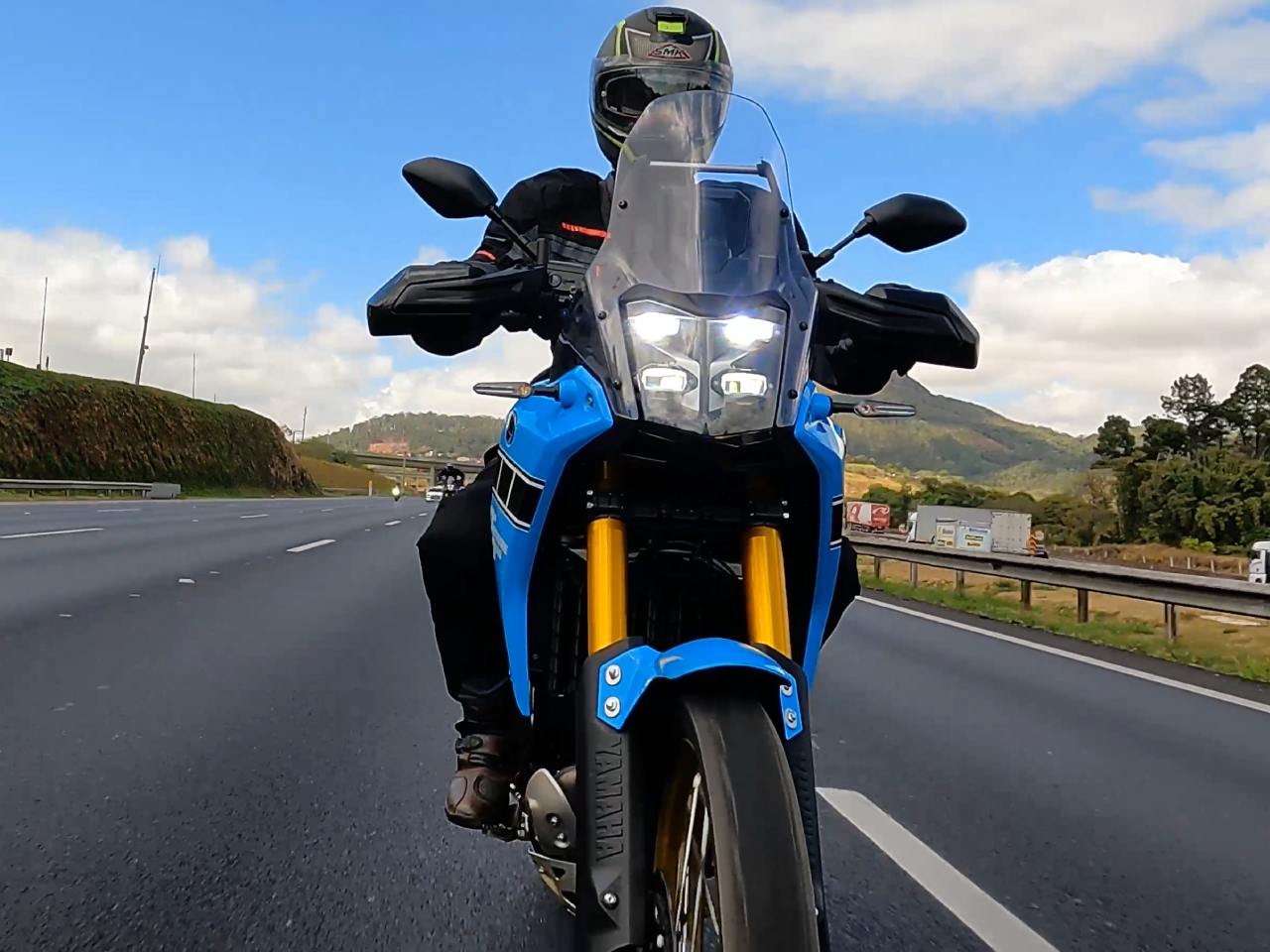 Yamaha�T�n�r� 700 2026 - frente