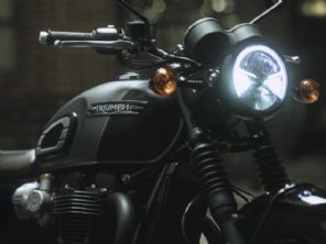 Triumph Bonneville T120 Black