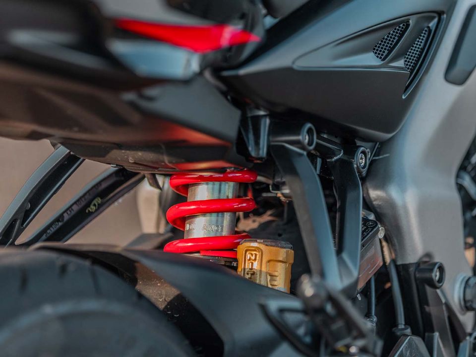 Bajaj�Dominar NS400Z 2026 - escapamentos