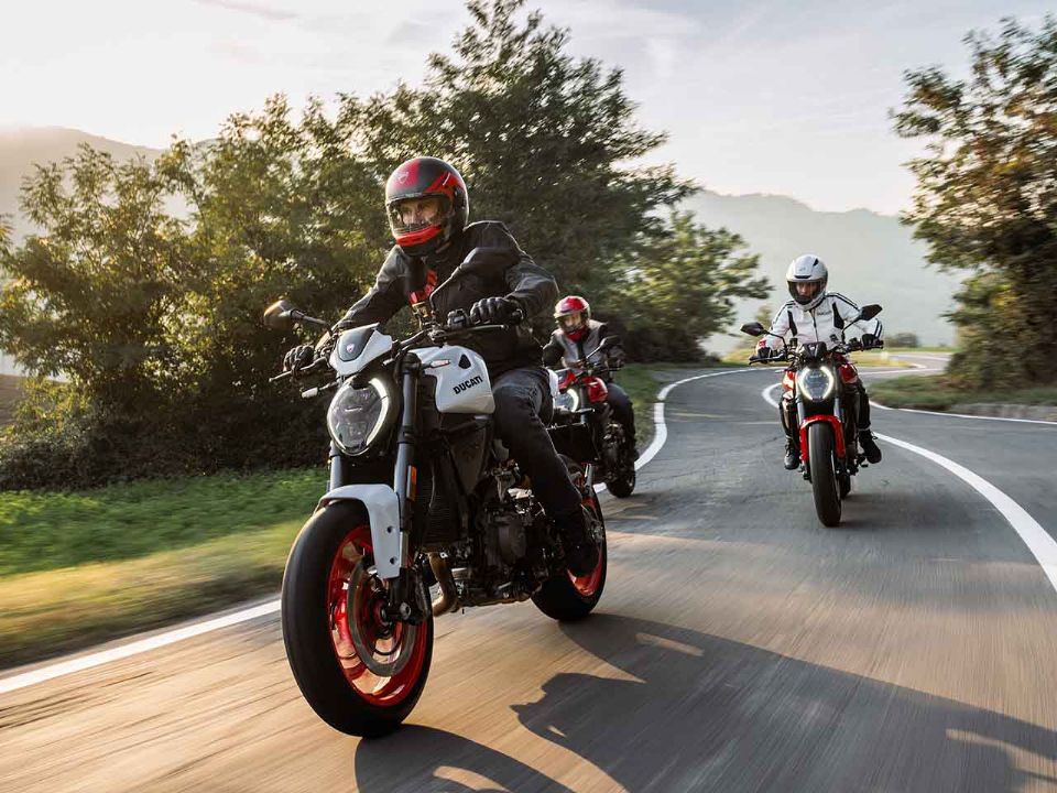 Ducati Monster 890 2026
