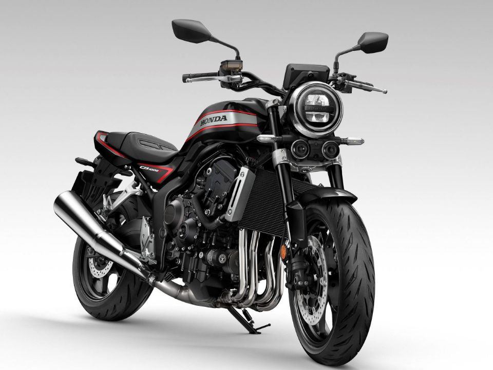 Honda�CB1000F 2026 - 3/4 frente