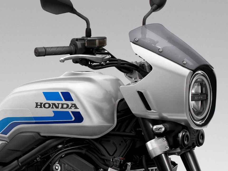 Honda�CB1000F 2026 - 3/4 frente