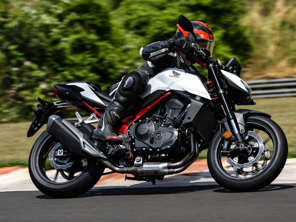 Honda�Hornet 750 2026 - lateral