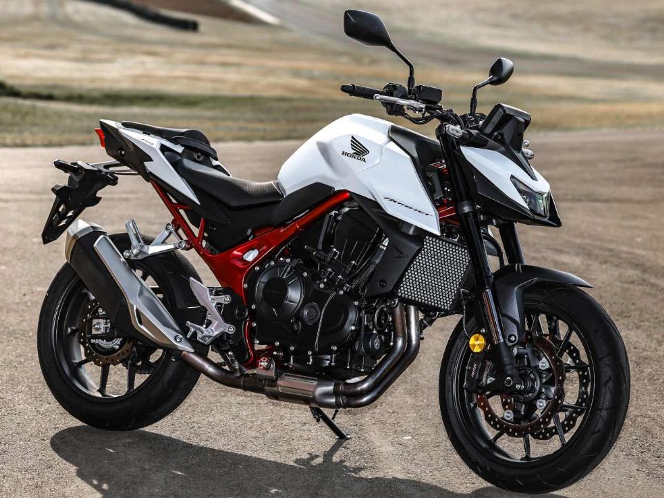 Honda�Hornet 750 2026 - 3/4 frente
