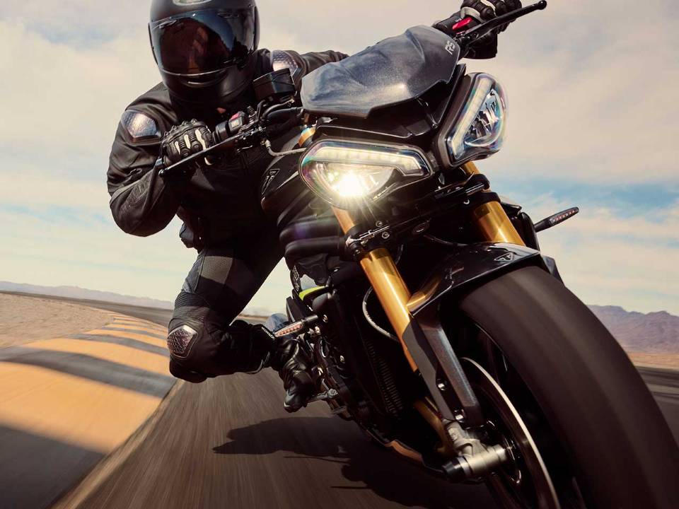 Triumph prepara 29 lan�amentos - Speed Triple 1200RS